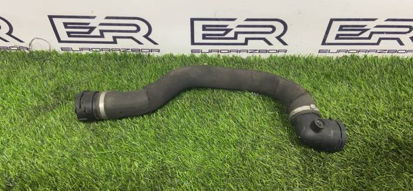 Патрубок охлаждения Land Rover Range Rover Velar L560 Патрубок охлаждения land rover range rover velar l560