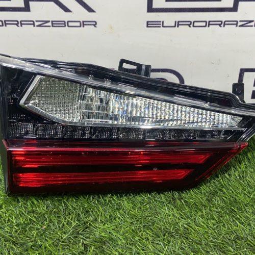 Фонарь крышки багажника левый Lexus RX 4
