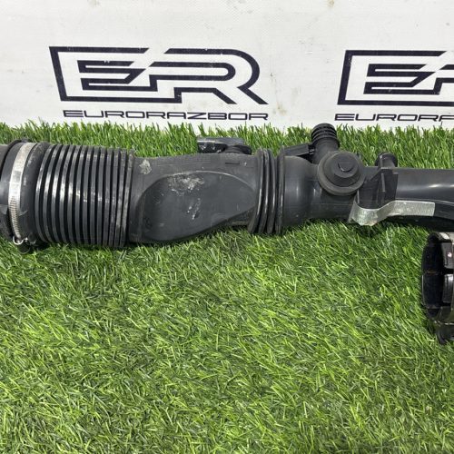 Патрубок воздушного фильтра mercedes w177