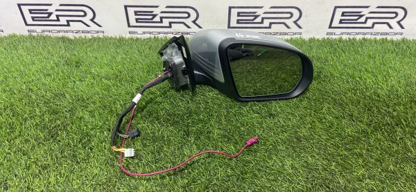 Зеркало правое Mercedes C-Class W205 Зеркало правое mercedes c class w205