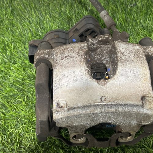 Суппорт задний правый Mercedes W205 A2054231598