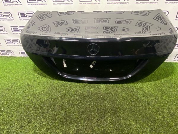 Крышка багажника mercedes w205
