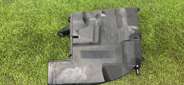 Корпус воздушного фильтра левый для Mercedes Om642 Корпус воздушного фильтра левый для mercedes om642