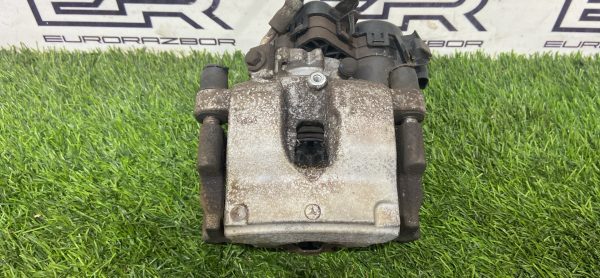 Суппорт задний левый Mercedes W205 A2054231698 Суппорт задний левый mercedes w205 a2054231698