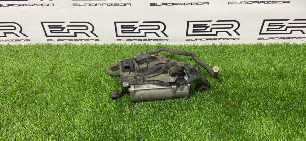 Компрессор пневмоподвески Mercedes W213 Компрессор пневмоподвески mercedes w213