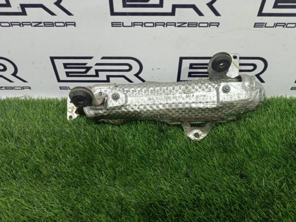 Тепловой экран правый Om642 Mercedes Тепловой экран правый om642 mercedes