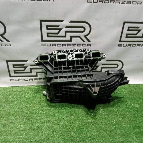 Впускной коллектор volkswagen jetta 6 03c129711ak