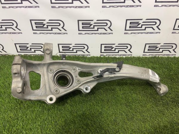 Кулак поворотный правый Audi Q7 Q8 4M