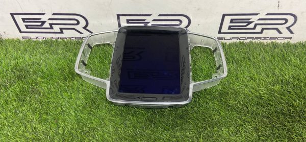 Монитор Volvo XC90