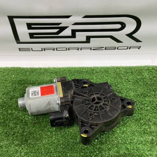 Моторчик стелоподъёмника правый Kia Sportagе