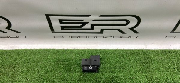 Кнопка центрального замка Volvo S90 XC90