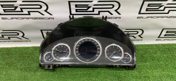 Проекция на лобовое стекло BMW