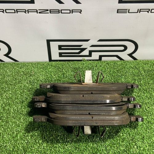 Передние тормозные колодки Volvo XC90 Передние тормозные колодки Volvo XC90