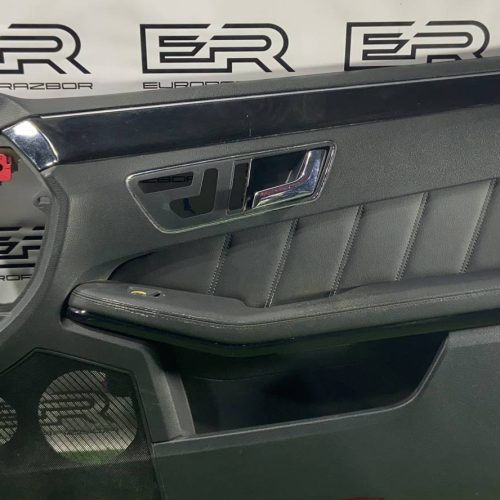 Обшивка двери передняя правая Mercedes E W212 Обшивка двери передняя правая Mercedes E W212