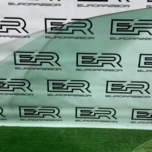 Стекло двери переднее правое Mercedes W166 Стекло двери переднее правое Mercedes W166