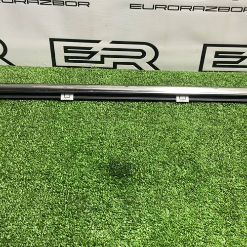 Молдинг стекла двери задний правый Kia Sportage