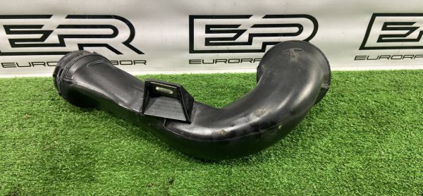 Патрубок воздушного фильтра Range Rover Sport L494