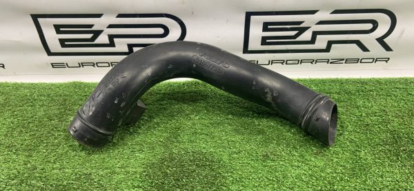 Трубка воздушного фильтра Volvo XC90