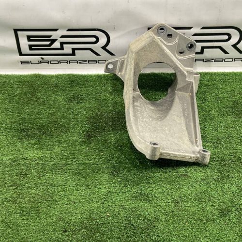 Кронштейн катализатора Volvo XC90