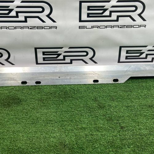 Шторка безопасности правая Volvo XC90