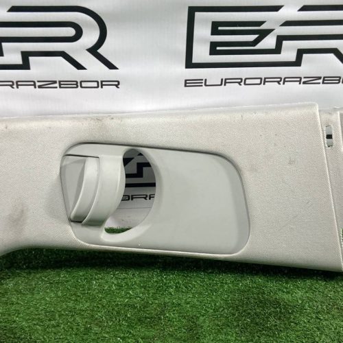 Обшивка центральной стойки правая Kia Sorento