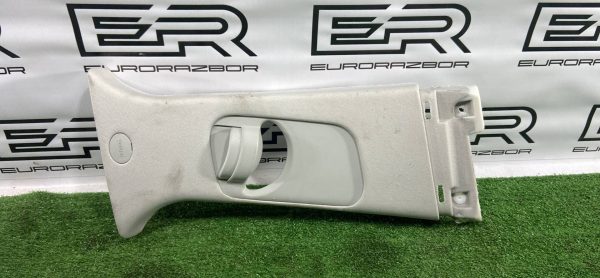 Обшивка центральной стойки правая Kia Sorento