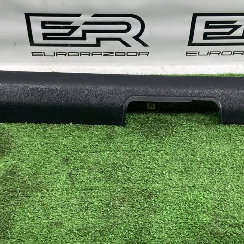 Накладка порога передняя правая Kia Sorento