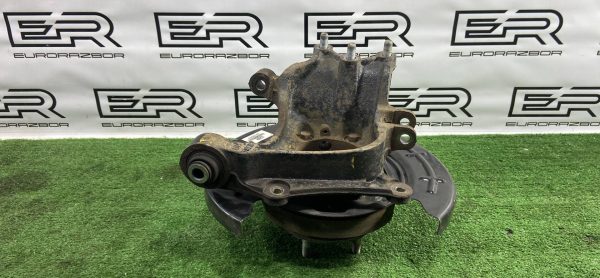 Кулак задний правый Kia Sorento 3 рест. UM