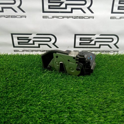 Замок задний левый BMW E70 E71 E60