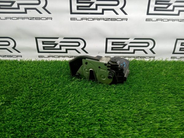 Замок задний левый BMW E70 E71 E60