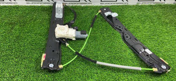 Стеклоподъёмник передний Jaguar F Pace X761 2.0D