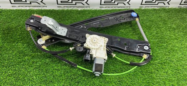 Стеклоподъёмник передний Jaguar F Pace X761 2.0D