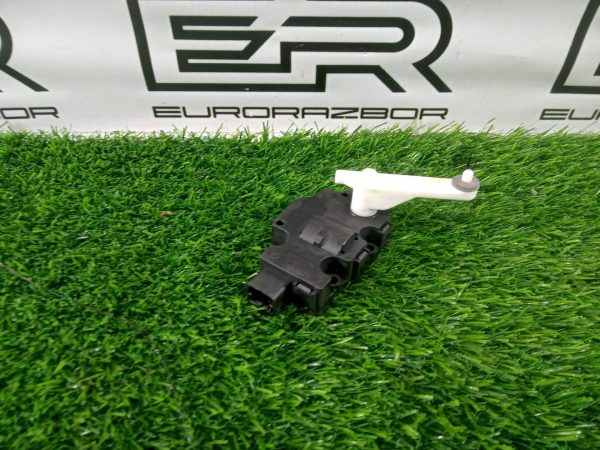 Моторчик заслонки печки Jaguar F Pace Velar