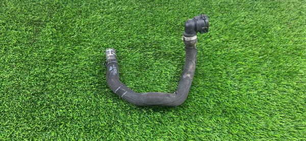 Патрубок охлаждения Jaguar F Pace Velar