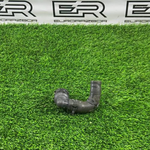 Патрубок охлаждения двигателя Jaguar F-Pace x761 V Патрубок охлаждения двигателя Jaguar F Pace x761 V