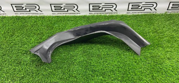 Накладка водосточного желобка правая BMW F06F13