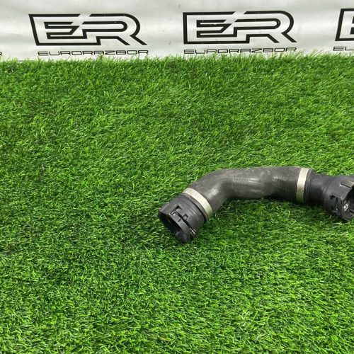 Патрубок системы охлаждения BMW F06 F12 F13 F10 Патрубок системы охлаждения BMW F06 F12 F13 F10