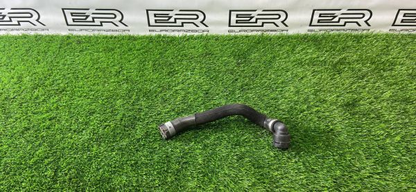 Патрубок охлаждения Mercedes GLC X253