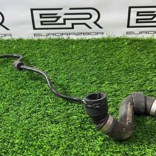 Патрубок охлаждения Mercedes GLC X253