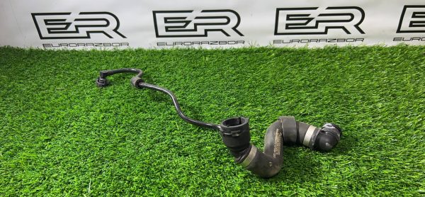 Патрубок охлаждения Mercedes GLC X253