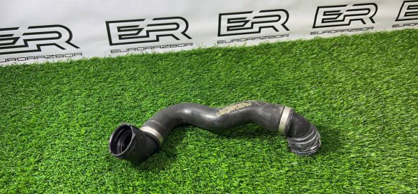 Патрубок охлаждения Mercedes GLC X253