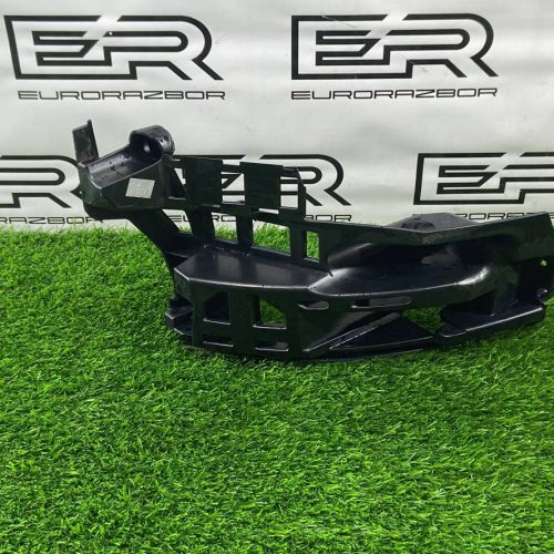 Кронштейн крепления бампера Porsche Macan 95B