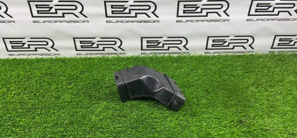 Воздуховод радиатора левый Porsche Audi