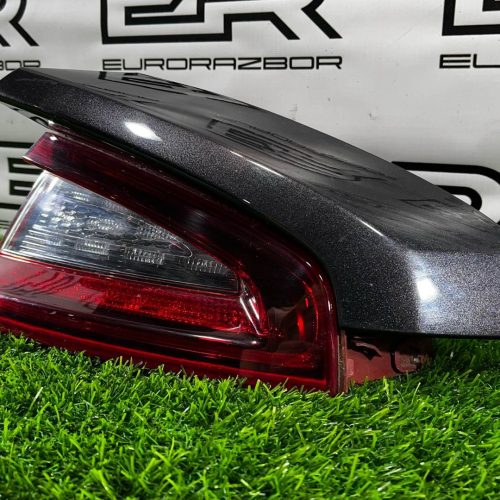 Фонарь задний правый Kia Stinger 1 CK