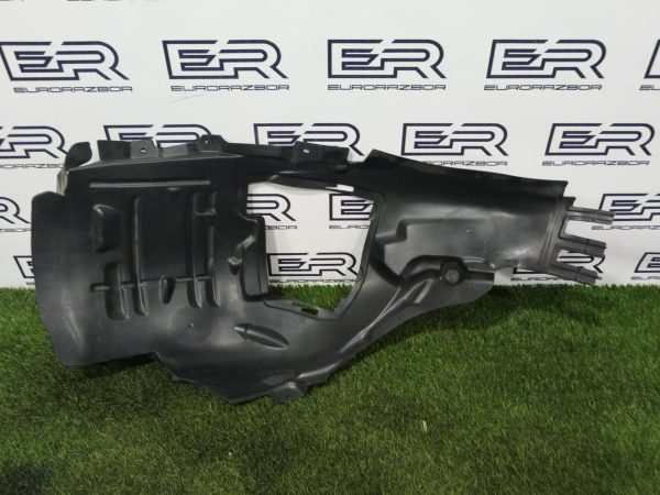 Подкрылок передний левый Mercedes C Class W205