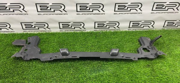 Воздуховод дефлектор радиатора Range Rover