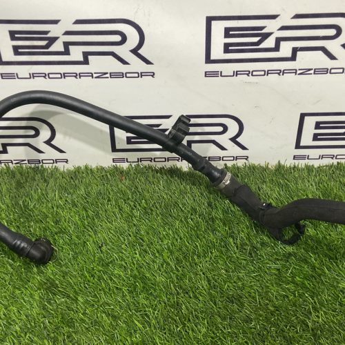 Патрубок системы охлаждения Jaguar F-Pace Х761 Патрубок системы охлаждения Jaguar F Pace Х761