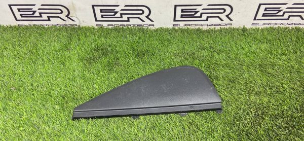 Накладка торпеды правая Toyota Land Cruiser