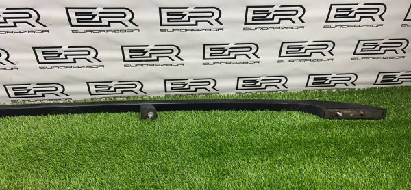 Рейлинг на крышу правый Volkswagen Passat B6