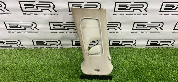 Обшивка ремня безопасности оVolkswagen Passat B7